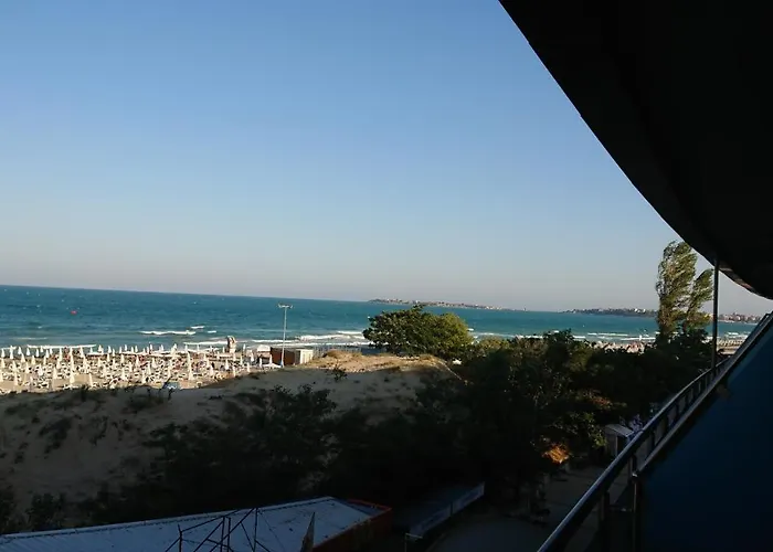 Apartment Sianie: Beachfront In Sunny Center *