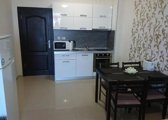 Sianie в центъра на слънчев бряг, само на няколко крачки от плажа Apartman *