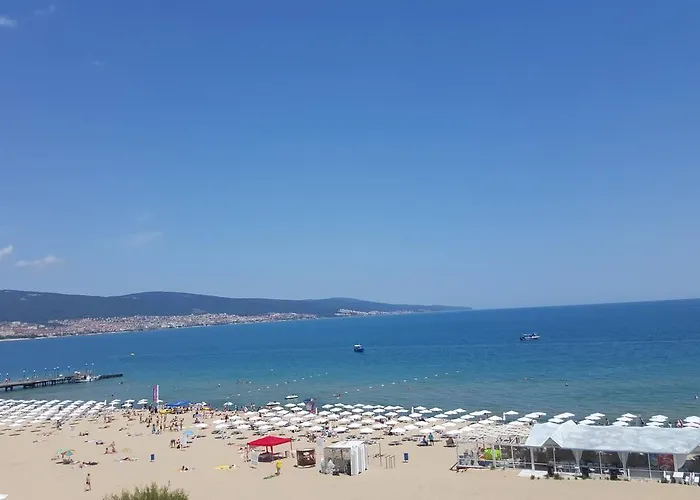 Sianie в центъра на слънчев бряг, само на няколко крачки от плажа Apartman *